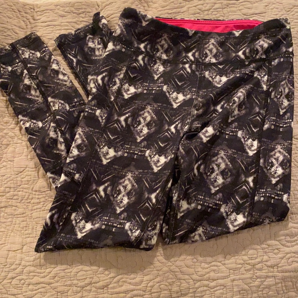 Patterned leggings